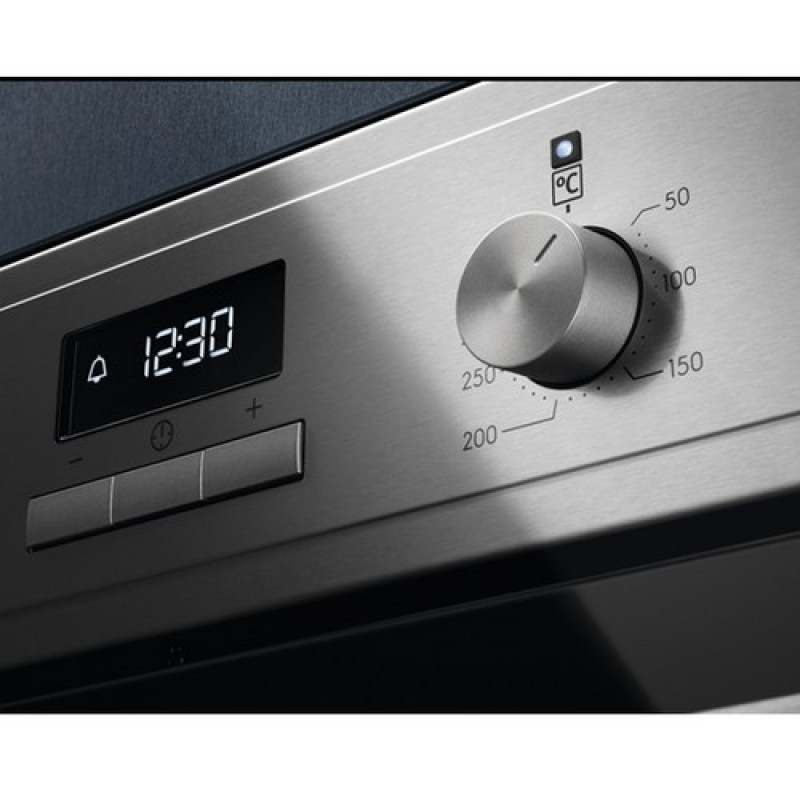 Духова шафа ELECTROLUX EOF3H40X